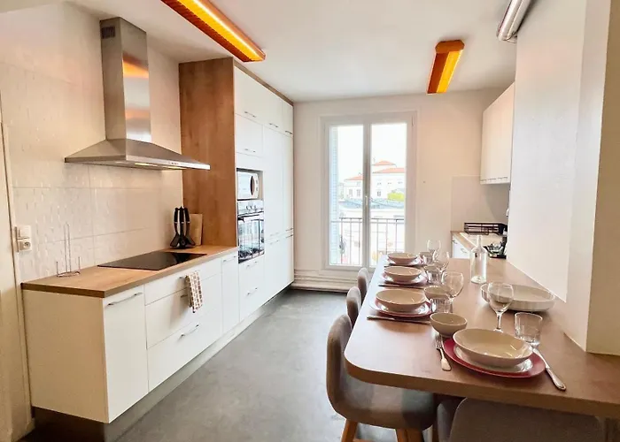 L'ecume, Avec Wifi, En Centre-ville De * 鲁瓦扬